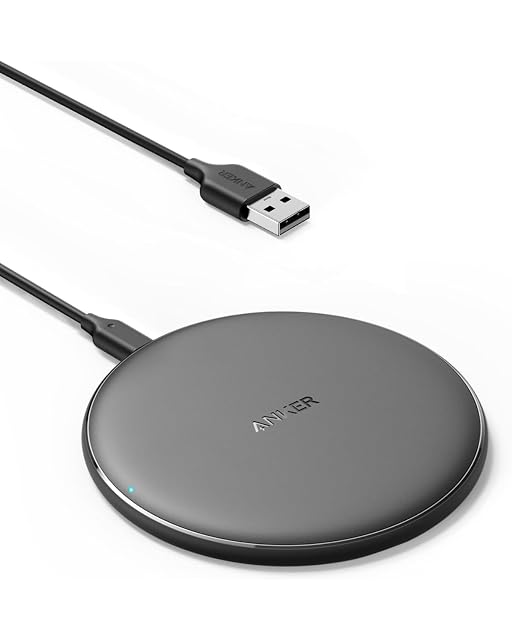 Tapis de charge sans fil Anker PowerWave sur un bureau
